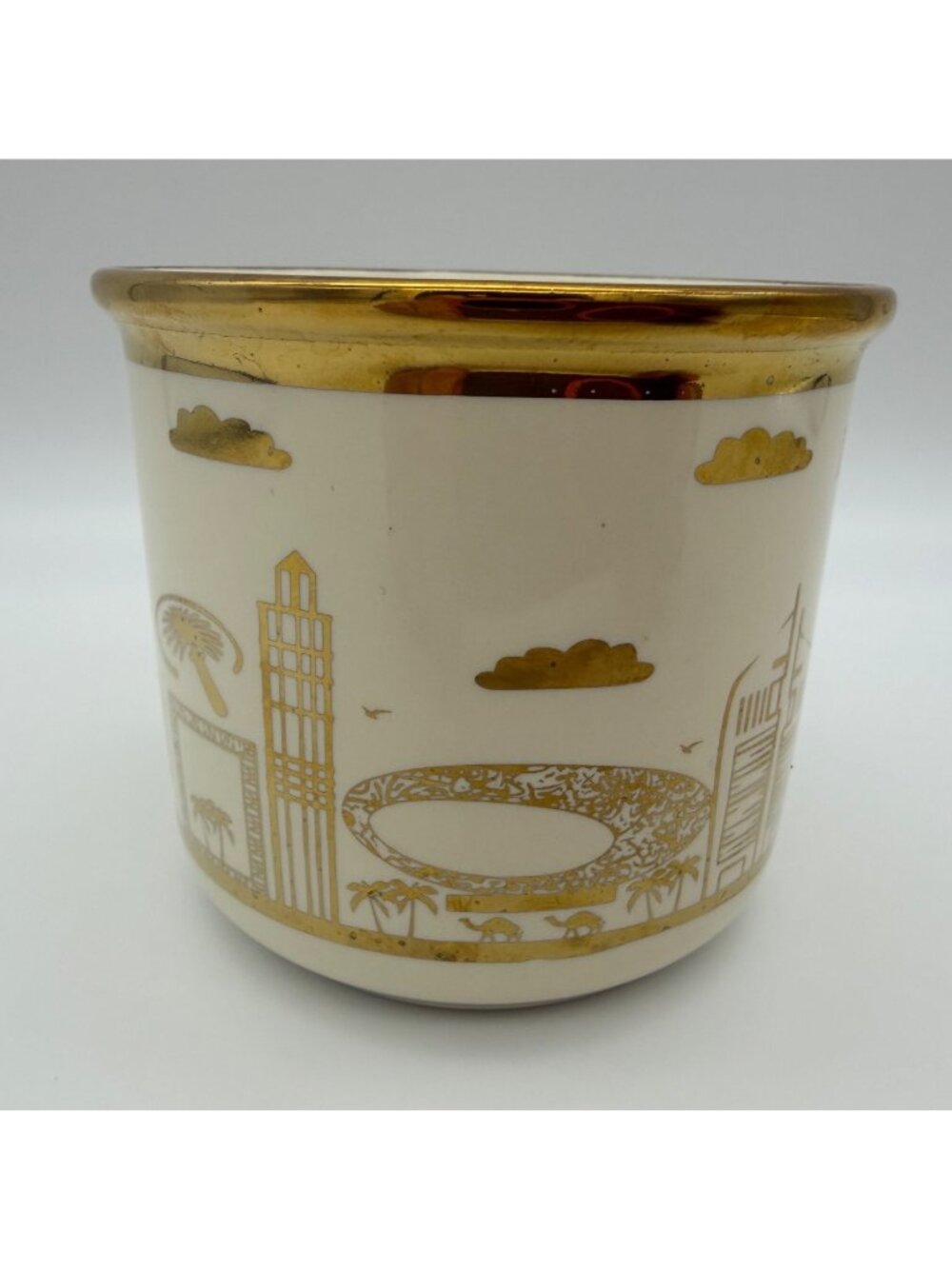 Dubai Gold Souvenir Demitasse Cup 2.5 In UAE Skyline Burj Al Arab Tea Travel Mug - Picture 2 of 6
